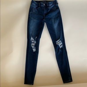 AMERICAN EAGLE JEANS
